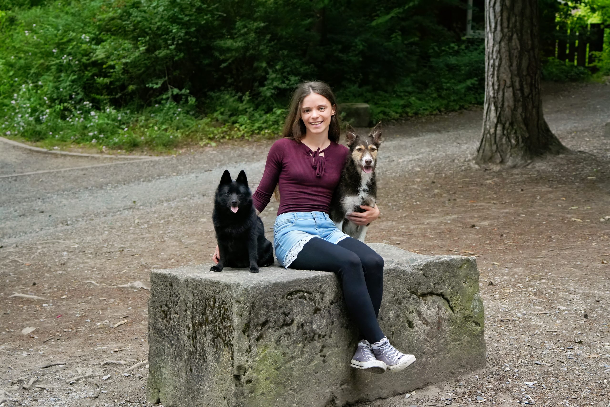 Ann-Kathrin von der Dear Dogs Academy mit ihren Hunden